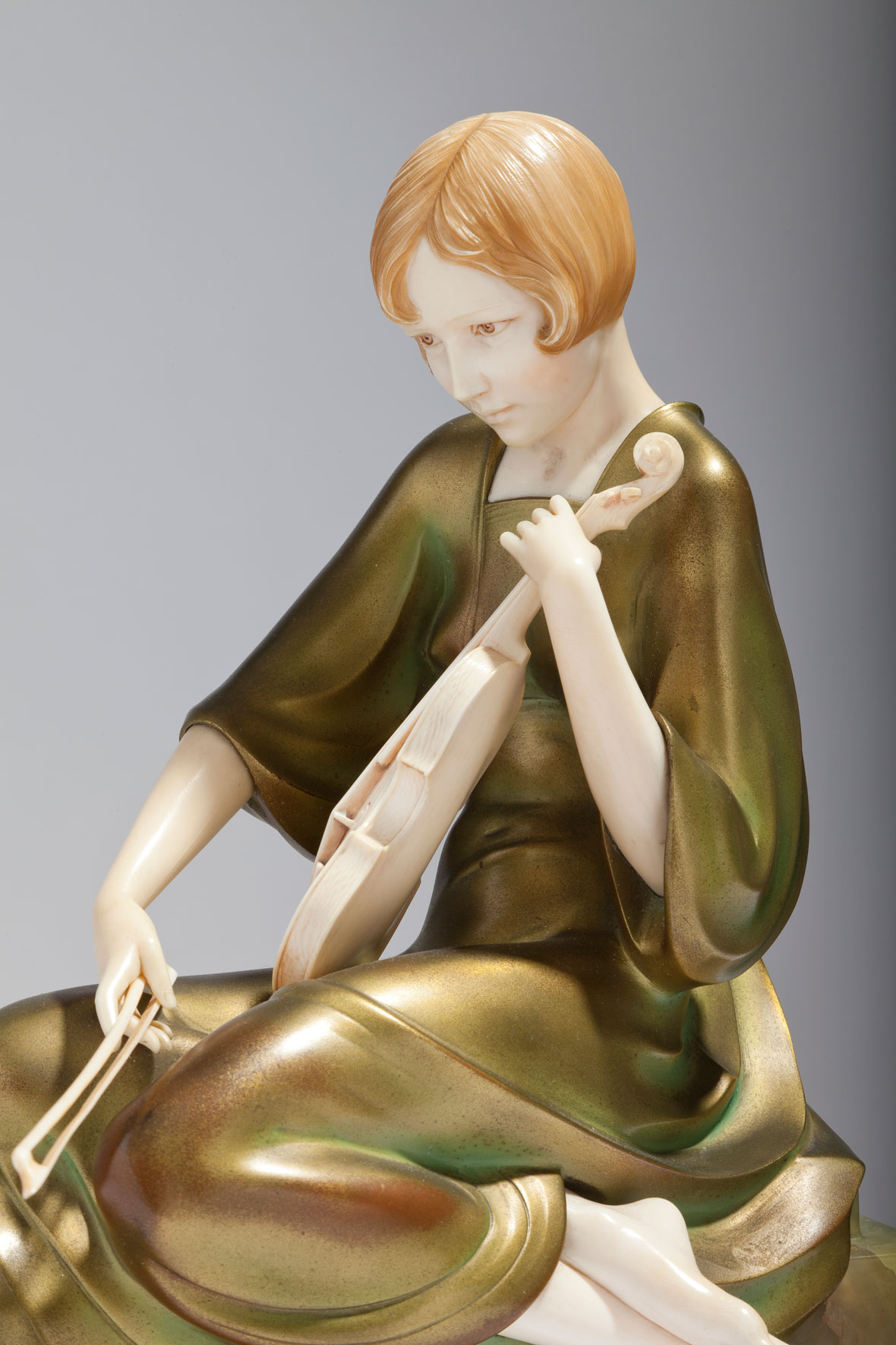 Philippe Violin Player